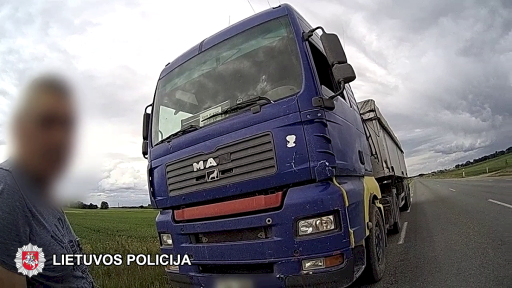 279601-per-pora-valandu-tam-paciam-asmeniui-du-ikiteisminiai-tyrimai-del-vairavimo-isgerus-video.png