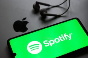 Apple-Spotify-2024-billboard-1548.jpg