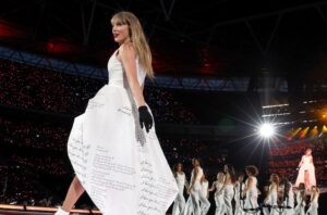 taylor-swift-eras-tour-tortured-poets-london-june-21-2024-billboard-1548.jpg