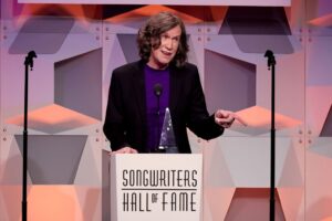Glen-Ballard-songwriters-hall-of-fame-2023-billboard-1548.jpg