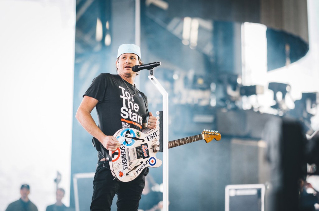 „Blink-182“ Tomas DeLonge'as reaguoja į Naujojo Džersio dronų stebėjimus