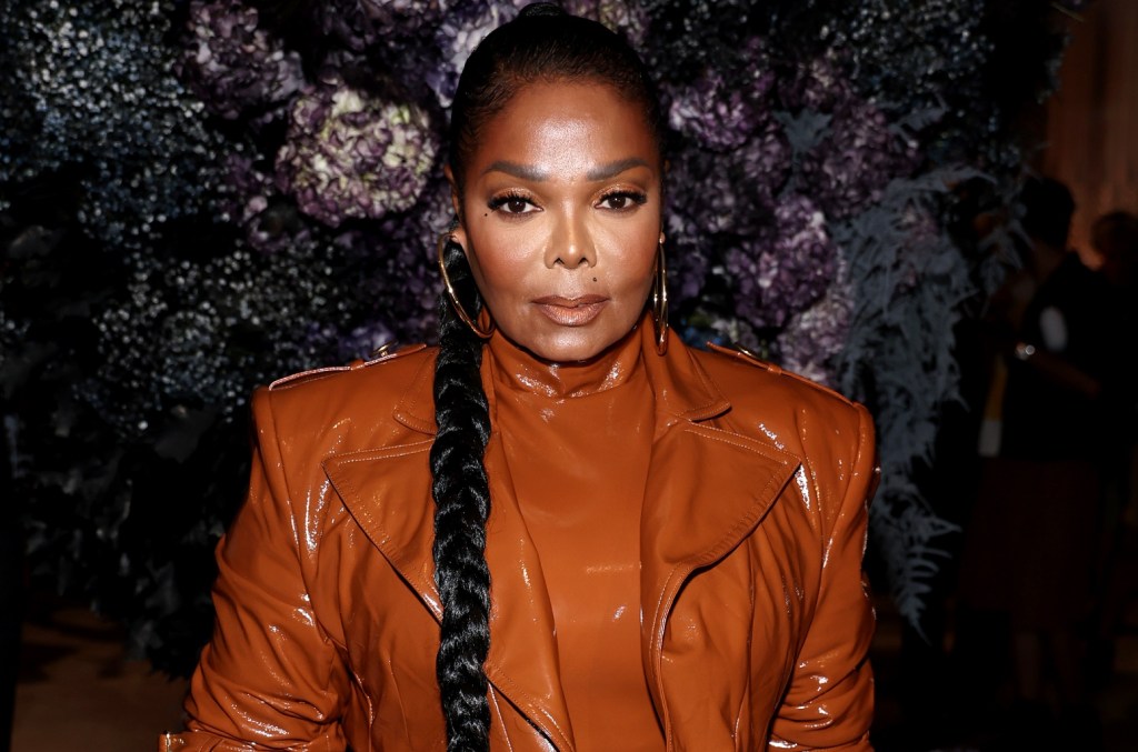 Janet Jackson teigia, kad Kamala Harris nėra juoda