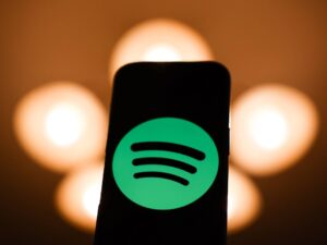 Spotify tariamai naudoja menininkus vaiduoklius, kad sumažintų honorarų išlaidas