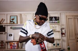 „Vybz Kartel“ praneša, kad „Vybz yra karaliaus“ „Deluxe“ albumas su